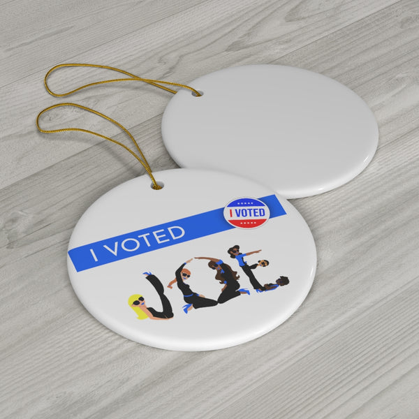 I VOTED JOE - 1BL - Round Ceramic Ornaments