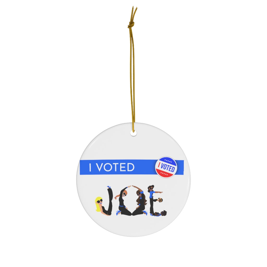 I VOTED JOE - 1BL - Round Ceramic Ornaments